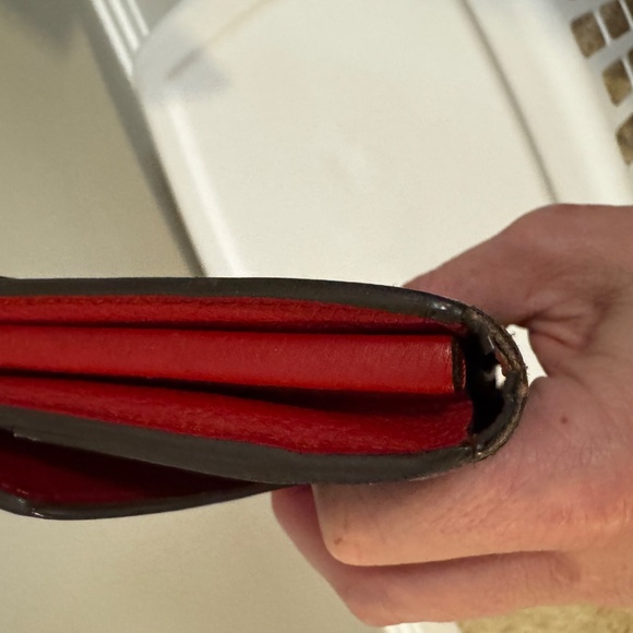 LV Pallas Wallet in Cerise - Picture 5 of 7